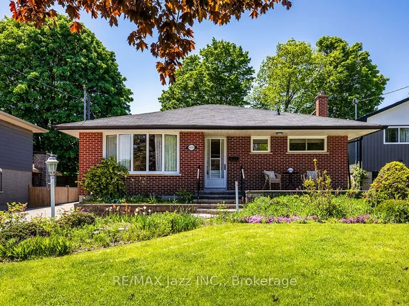 950 Mary St N, Oshawa, ON L1G 5G8