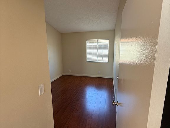 2nd image of 9343-9345 Ramona Blvd #U