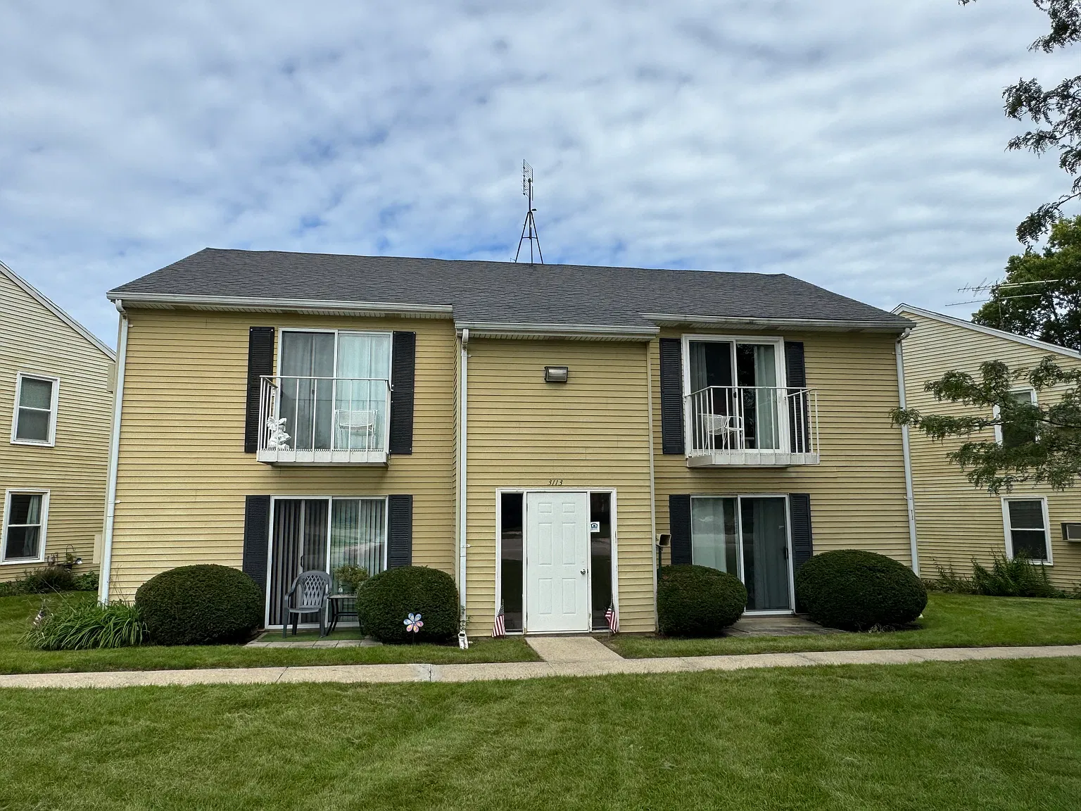 1 bed, $300 — Photo 2