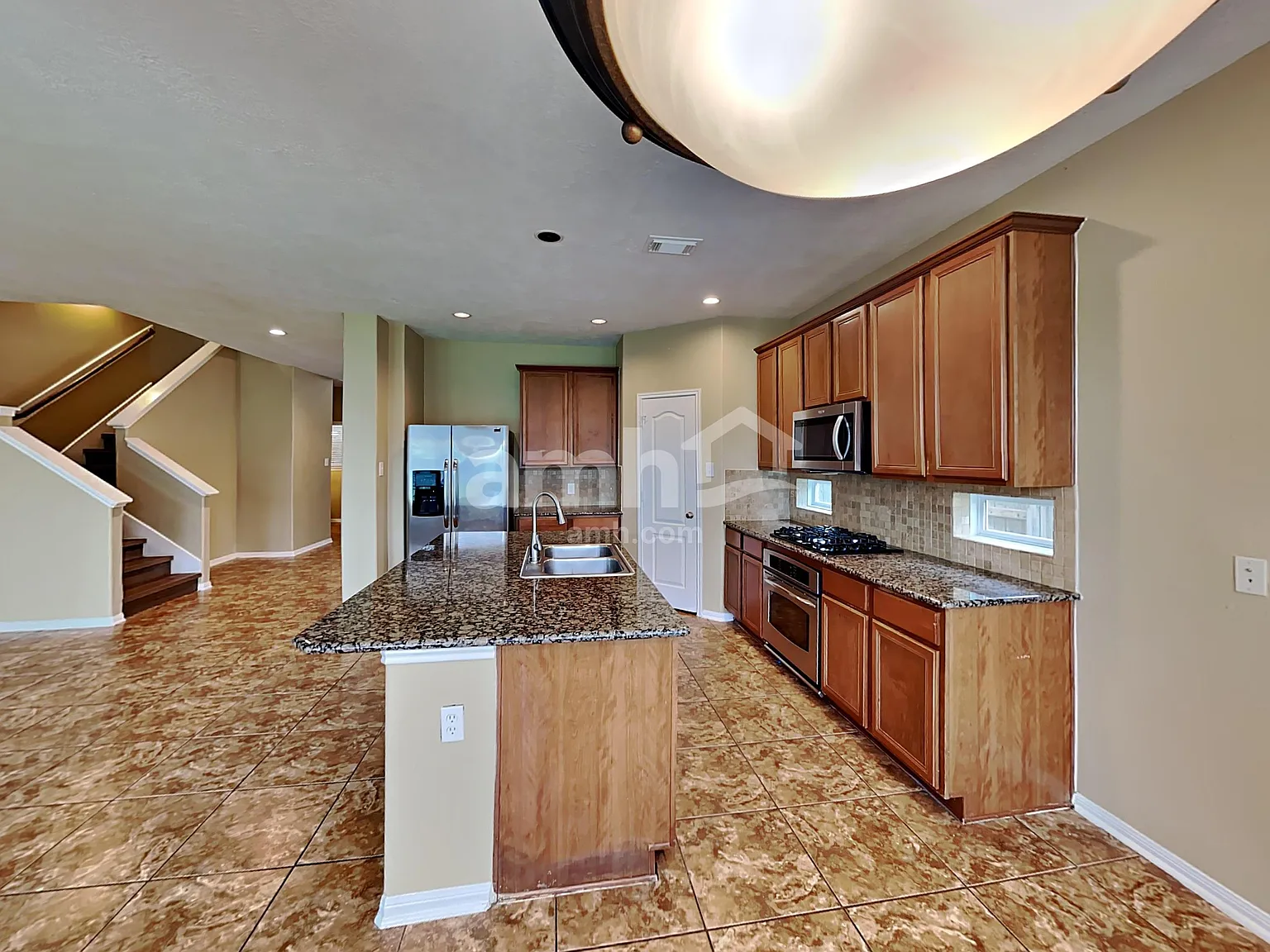 5 bed, 3.5 bath, 3684 sqft, $3,025 — Photo 3