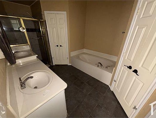 3rd image of 5102 Woodville Ct