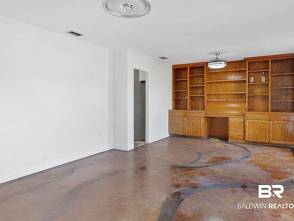 3rd image of 119 Craig Dr