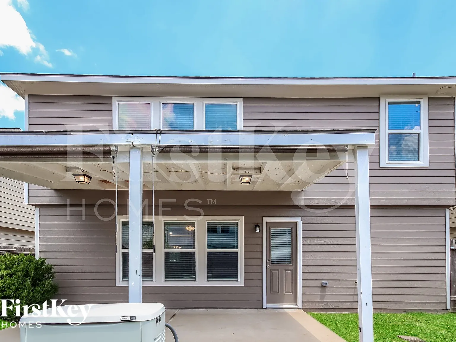 4 bed, 2.5 bath, 3220 sqft, $2,520 — Photo 2