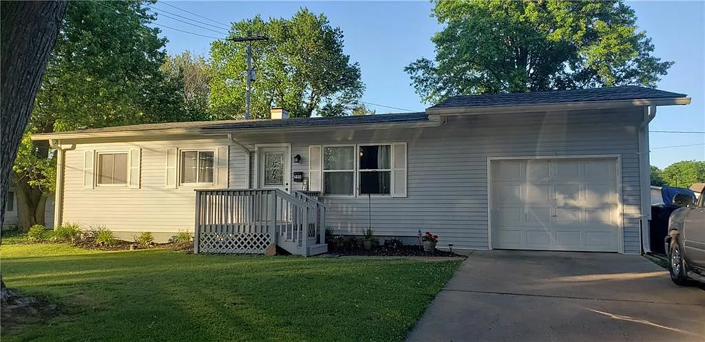 705 Vale St photo 1