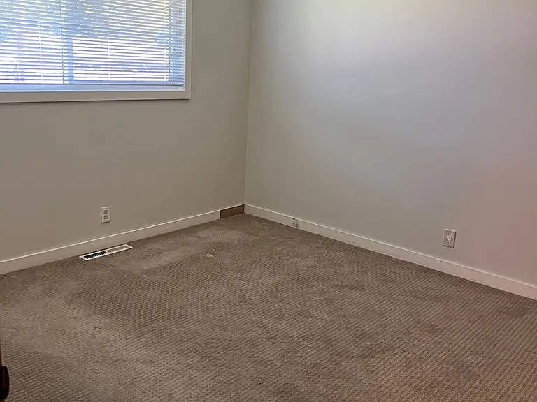 770 W Highland Ave — Photo 23