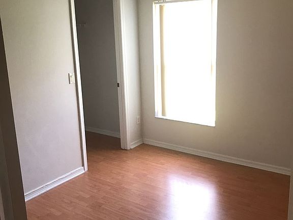4th image of 14243 Viburnum Ln