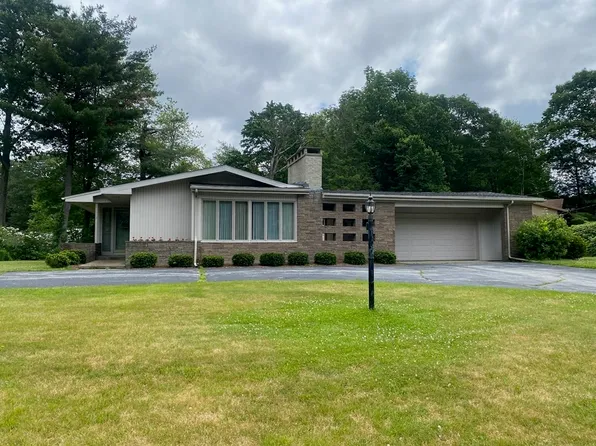 1 Alrene Dr, Paxton, MA 01612