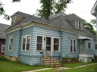 412 N 7th St, Dekalb, IL 60115