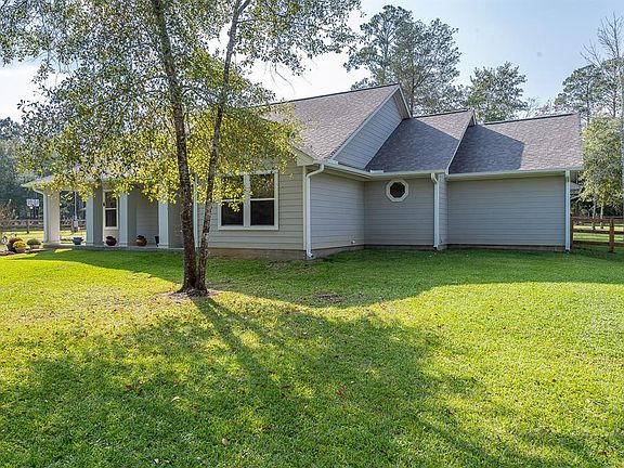 4th image of 26065 Pine Oak Dr