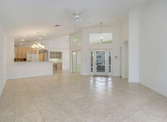 5th image of 1070 Jardin Dr