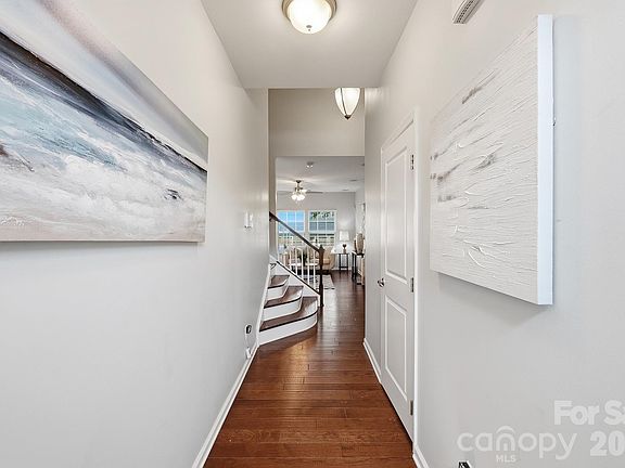 3rd image of 2450 Alyssa Ln