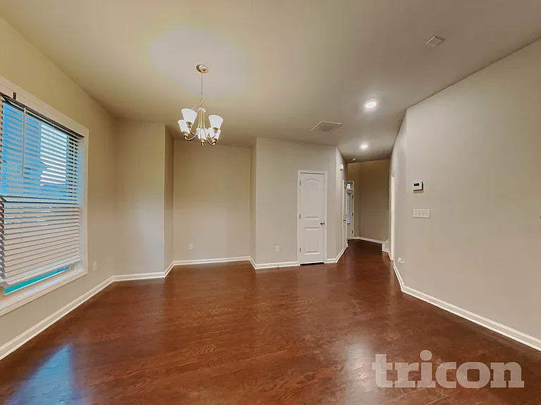 3440 Baylor Cir — Photo 3