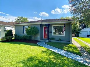 600 Evergreen Dr, Gretna, LA 70053