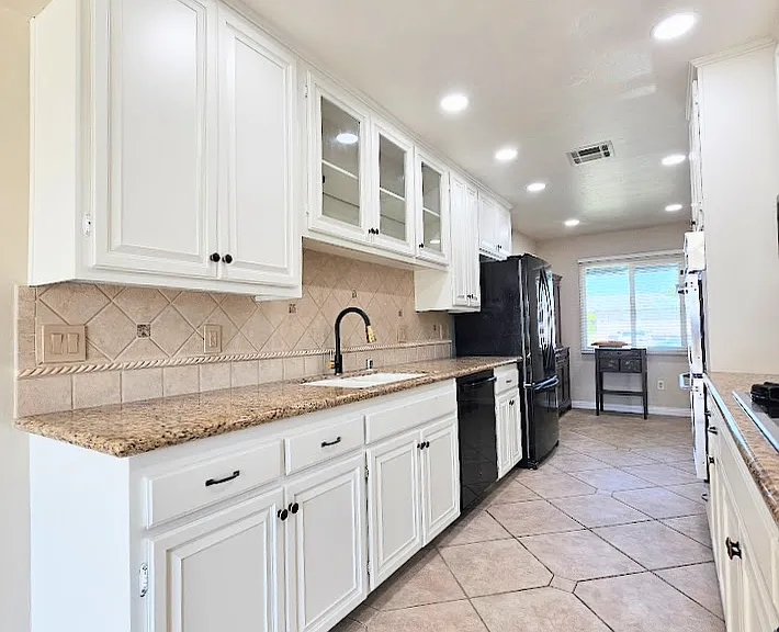 5424 Lodi St — Photo 7