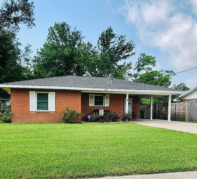 1st image of 1217 Maria Dr