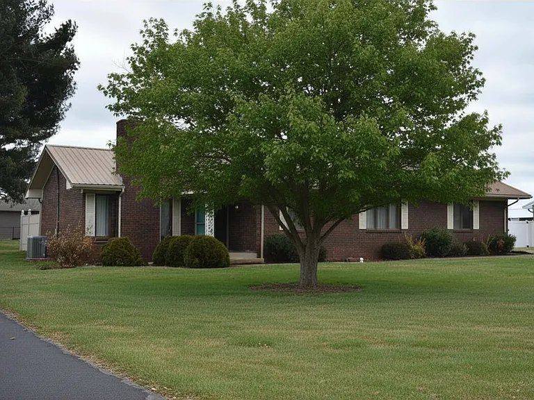 122 N Fairway Rd — Photo 2