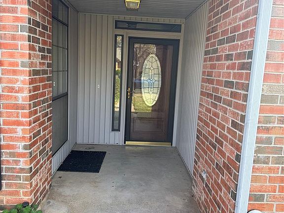 3rd image of 9108 Pine Creek Dr