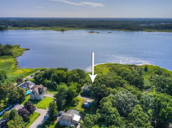 45 Charles St, Barrington, RI 02806