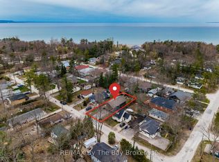 12 5th Ln, Wasaga Beach, ON L9Z 2E9