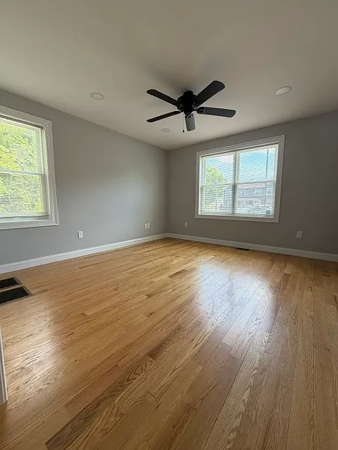 3 bed, 2.5 bath, $4,400 — Photo 3