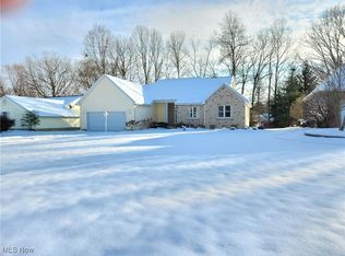 367 Aspen Dr NW, Warren, OH 44483