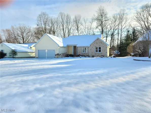 367 Aspen Dr NW, Warren, OH 44483
