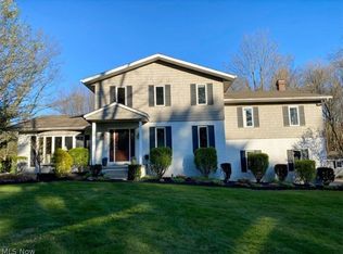 2724 Walnut Ridge Rd S, Akron, OH 44333