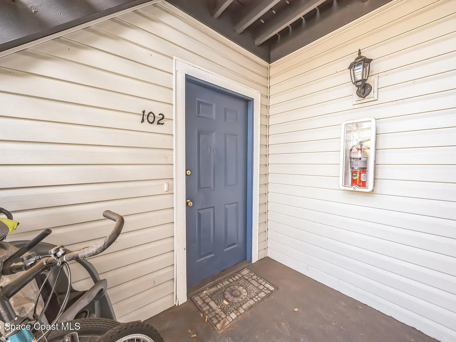2 bed, 1.0 bath, 850 sqft, $1,395 — Photo 2