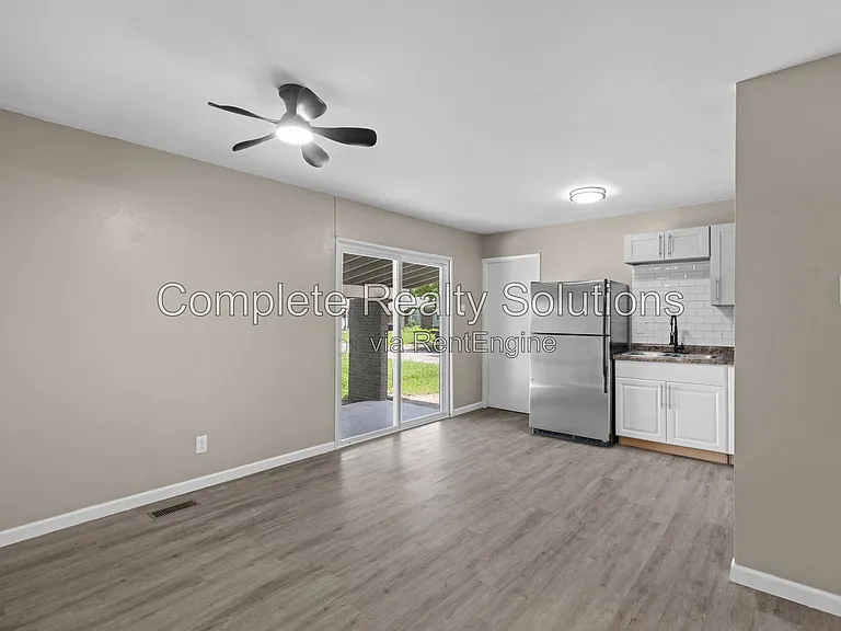 10417 Prince Dr — Photo 3