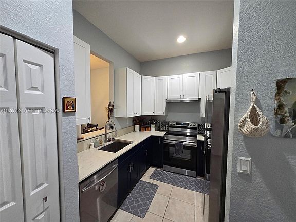 2nd image of 8318 Lagos De Campo Blvd