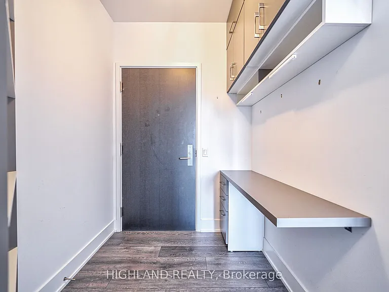 403 Church St #4202 — Photo 4