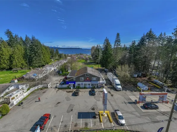 8248&8256 Island Hwy S, Comox Valley, BC V0R 3B0