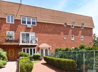 58-31 75th St, Middle Village, NY 11379
