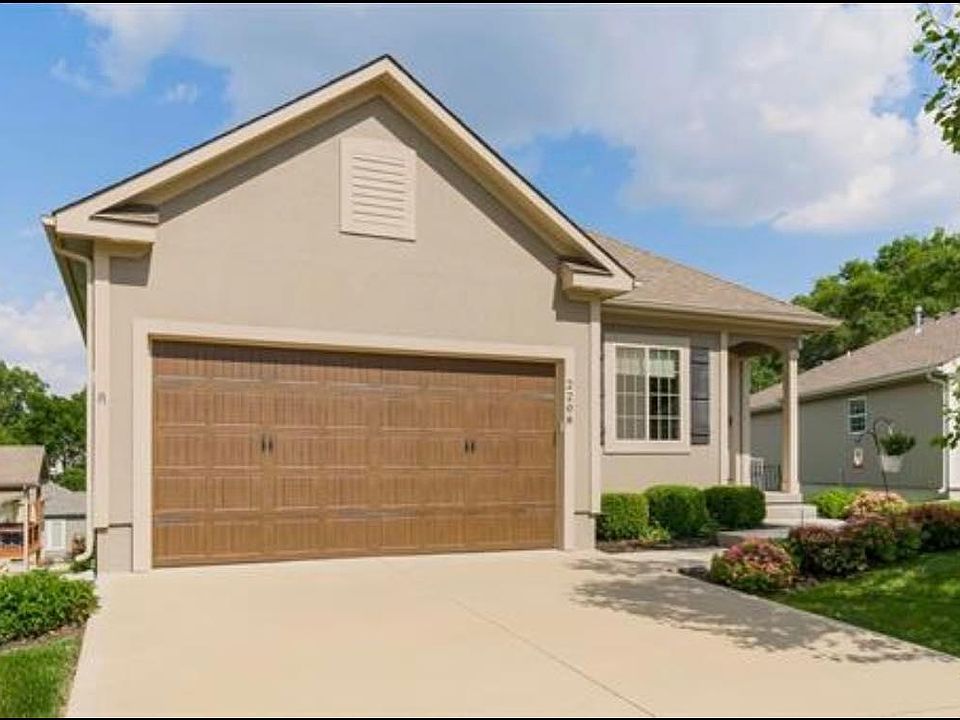 2208 NW Eclipse Ct, Blue Springs, MO 64015 Zillow