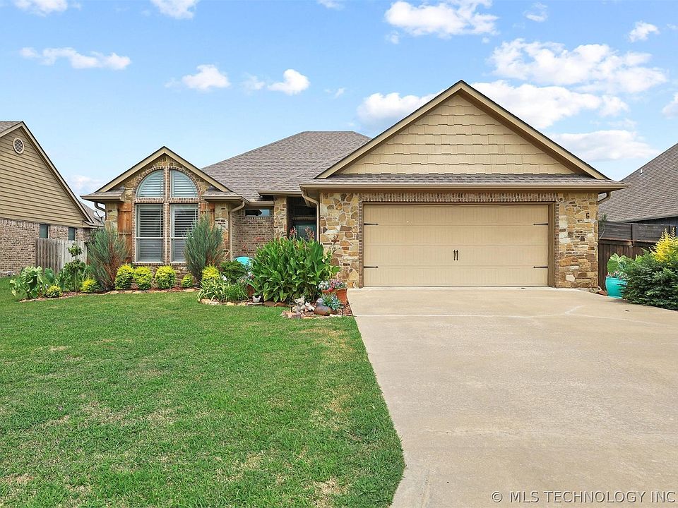 1st image of 3424 Heritage Dr
