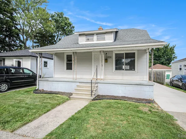 24924 Tuscany Ave, Eastpointe, MI 48021