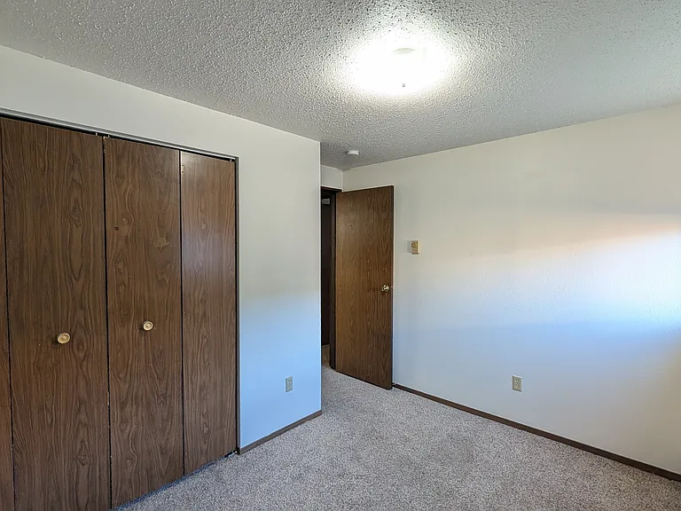 Southview Apartments — Photo 18