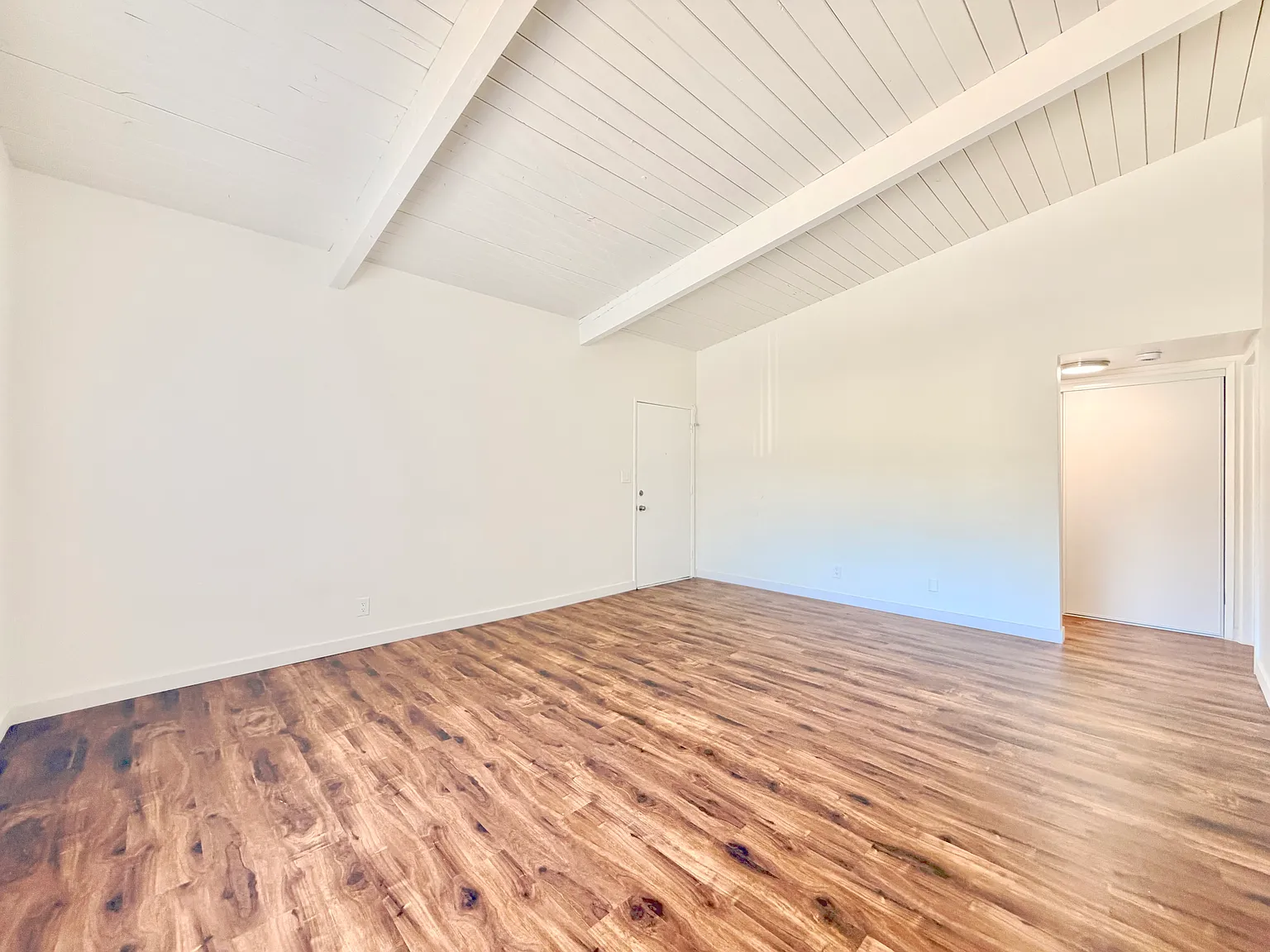 1 bed, 700 sqft, $2,195 — Photo 3
