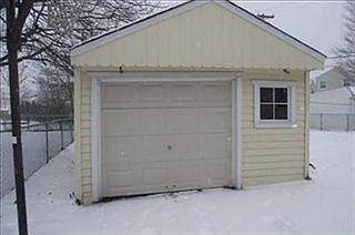 3rd image of 364 E 288th St