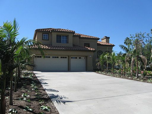 5th image of 707 Corona Dr