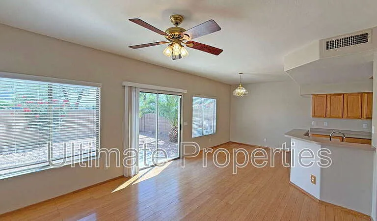 8419 W Salter Dr — Photo 5