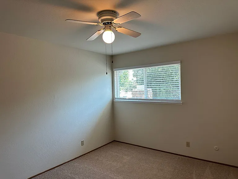 1147 Leigh Ave — Photo 7