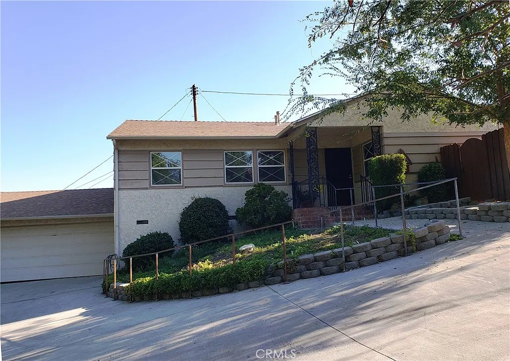 3 bed, 1755 sqft, $4,000 — Photo 1
