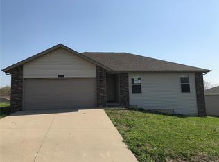 20281 Hyatt Ln, Saint Robert, MO 65584