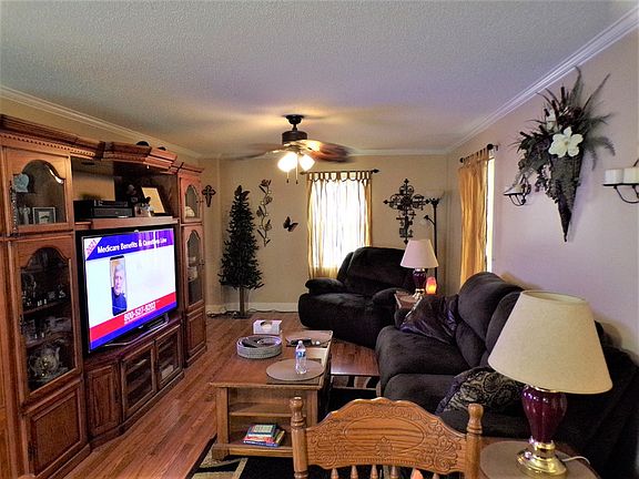 3rd image of 624 Sherwood Pl