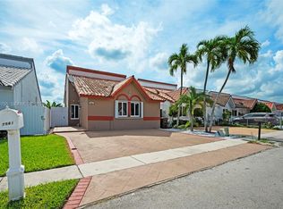Amend Plt El Prado Countr, Hialeah, FL 33018