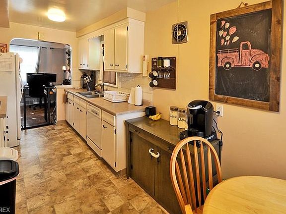 5th image of 7595 Dawn Haven Dr