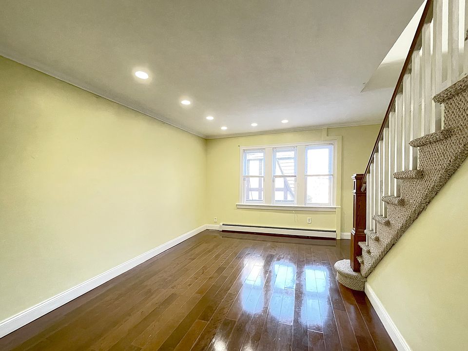 1st image of 4204 205th St #2