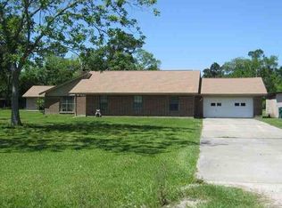 1150 Nevada St, Sour Lake, TX 77659