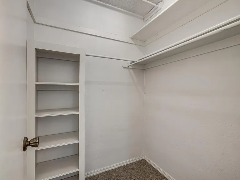 523 N Robin Way — Photo 38